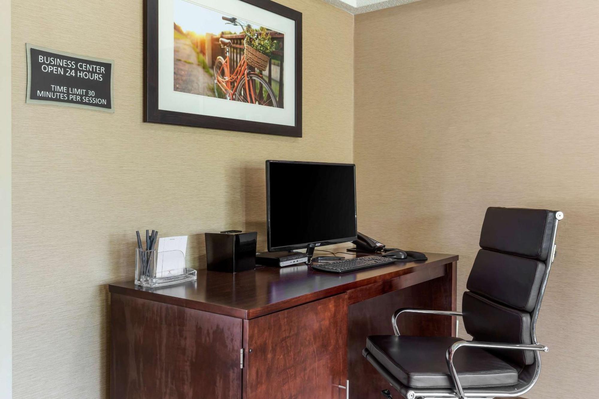 Comfort Inn University Durham - Chapel Hill Buitenkant foto
