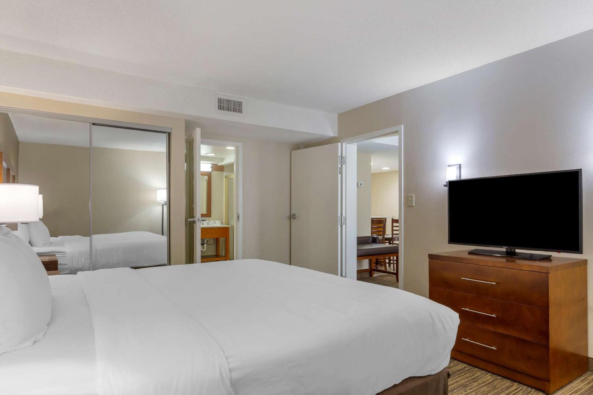 Comfort Inn University Durham - Chapel Hill Buitenkant foto